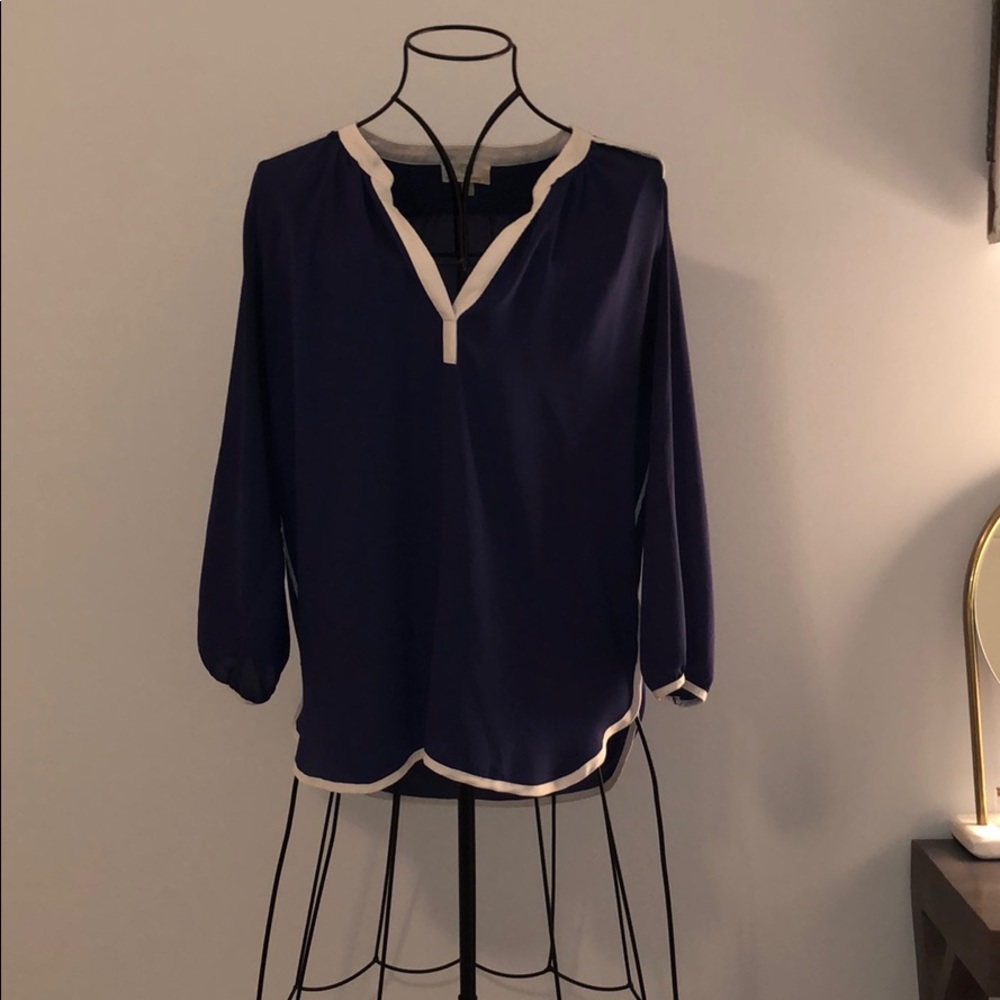 Long sleeve navy & cream blouse